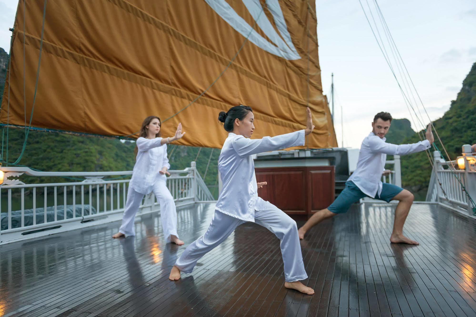 Paradise Peak Cruise Ha Long Eksteriør billede